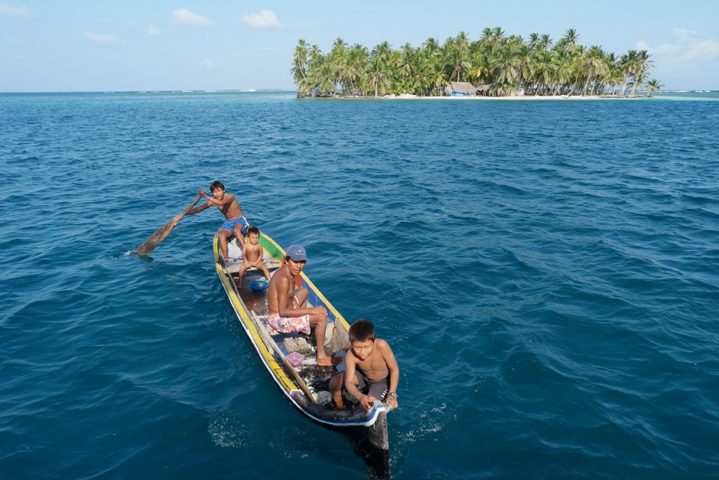 San Blas Kuna boot